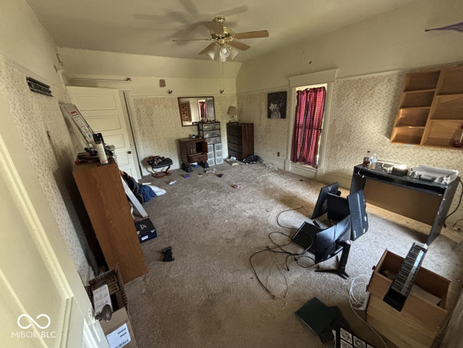 Listing Image 17
