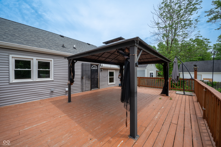 Listing Image 12