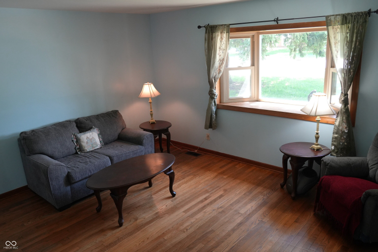 Listing Image 17