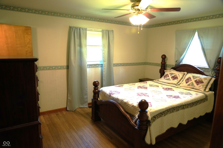 Listing Image 23