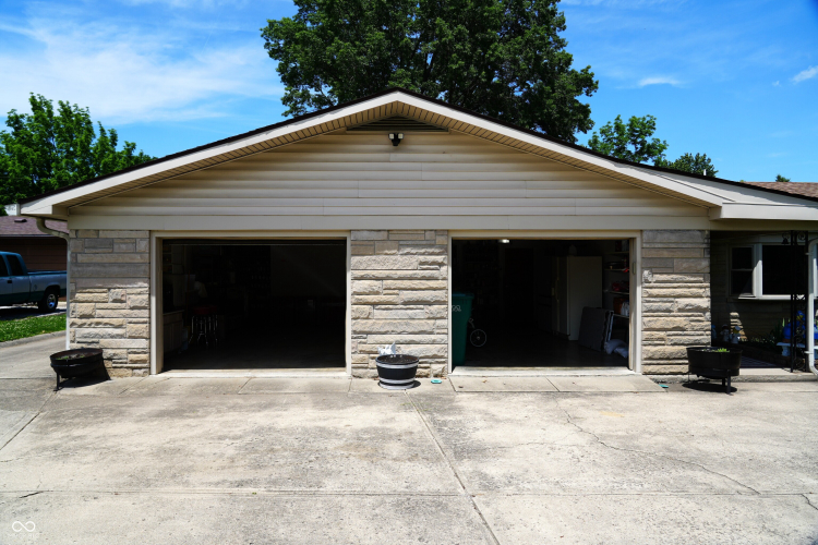 Listing Image 42
