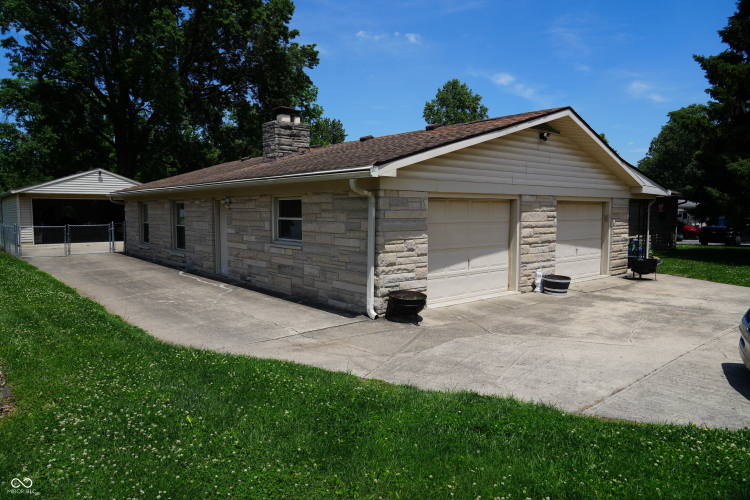 Listing Image 43