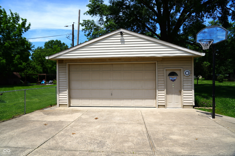 Listing Image 47