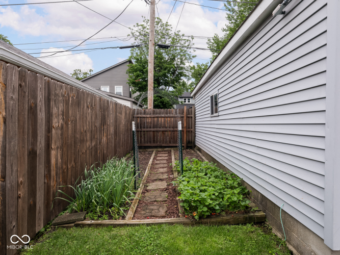 Listing Image 51