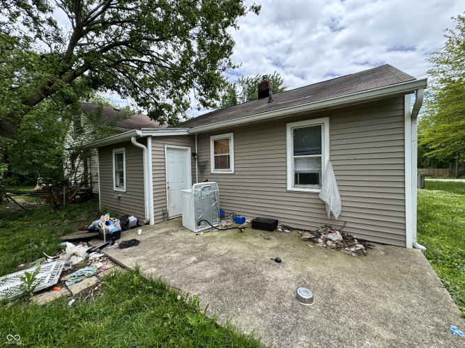 Listing Image 3