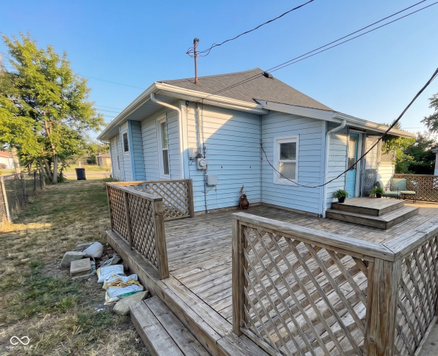 Listing Image 11