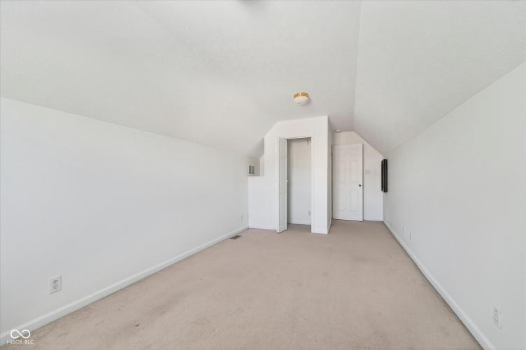 Listing Image 24