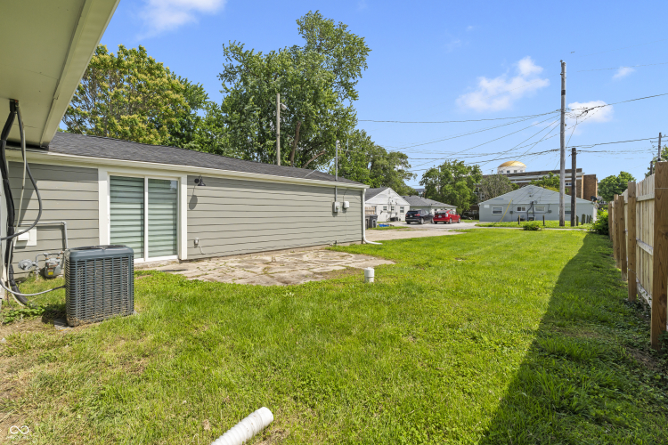 Listing Image 24