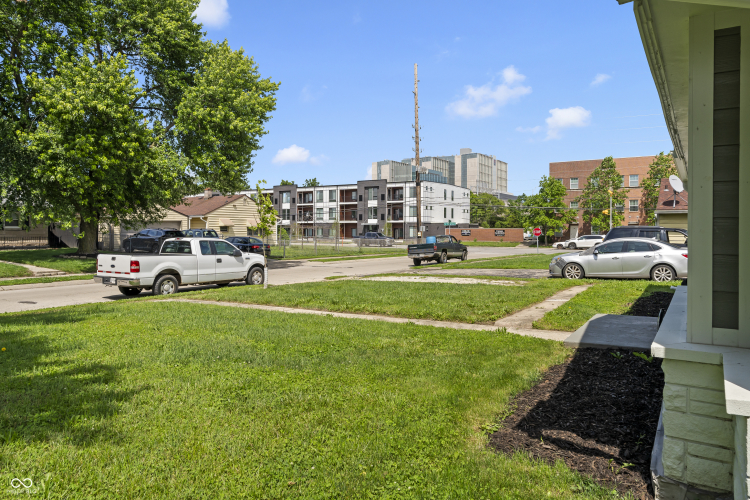 Listing Image 25