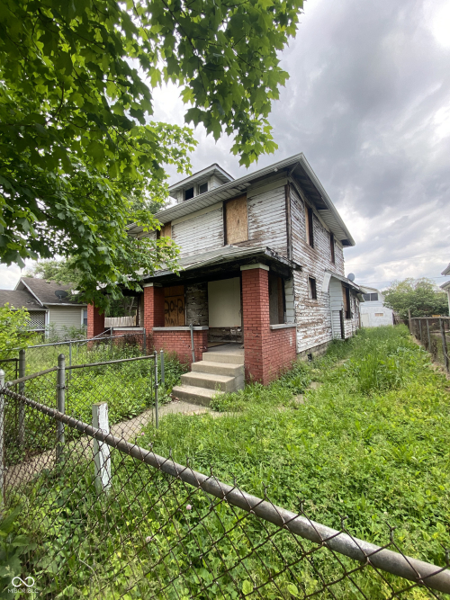 Listing Image 3