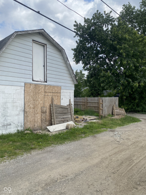Listing Image 8