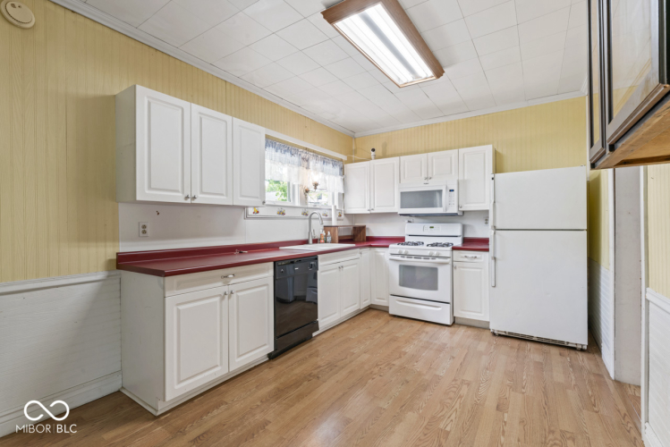 Listing Image 14