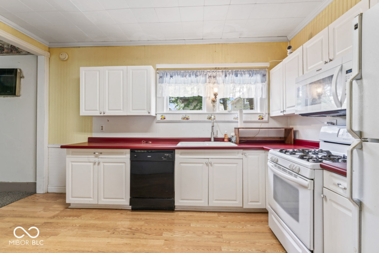 Listing Image 15