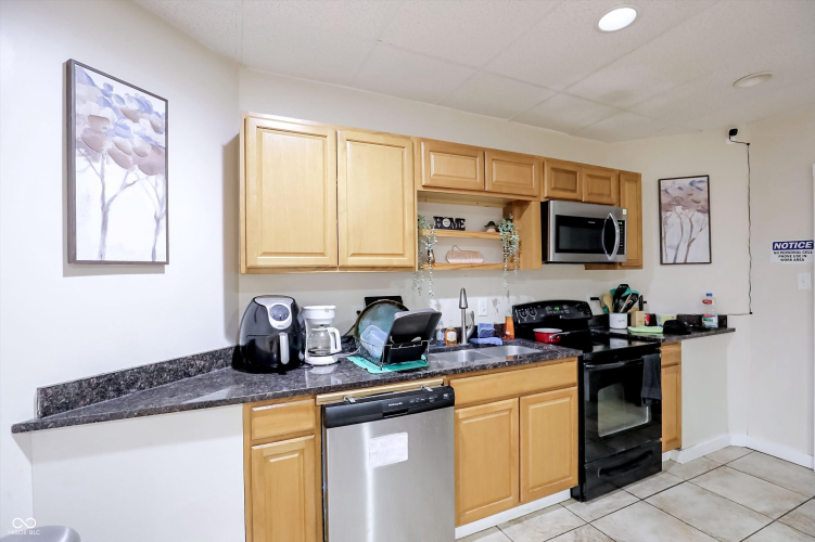 Listing Image 13