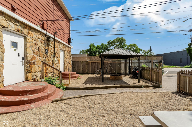 Listing Image 29