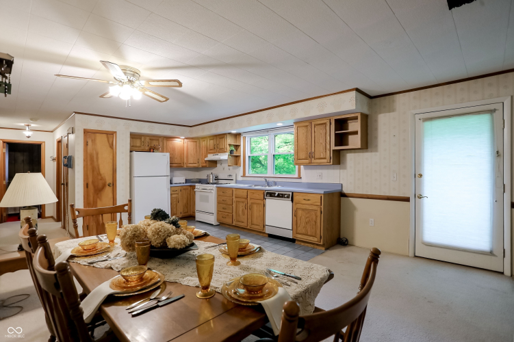 Listing Image 14