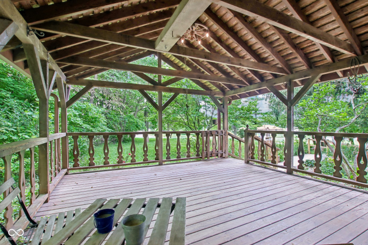 Listing Image 5