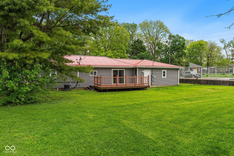 Listing Image 9