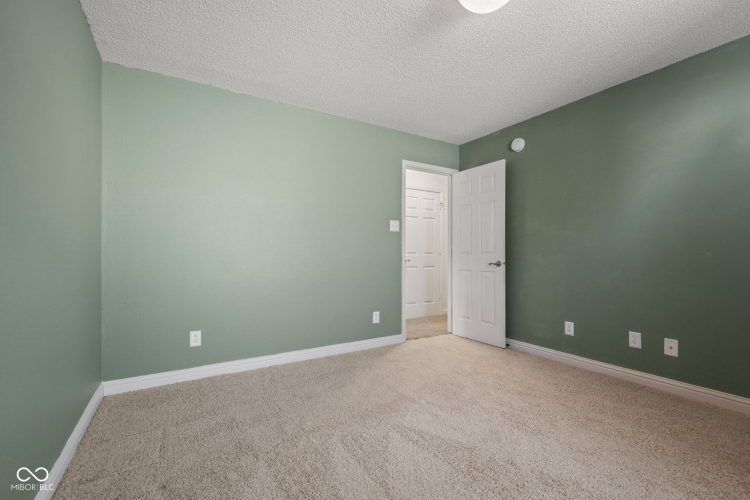 Listing Image 28
