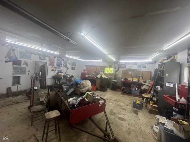Listing Image 16