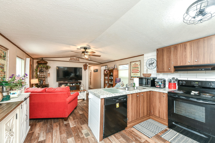 Listing Image 13