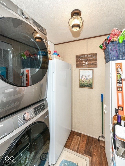 Listing Image 18