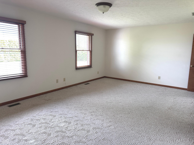 Listing Image 44