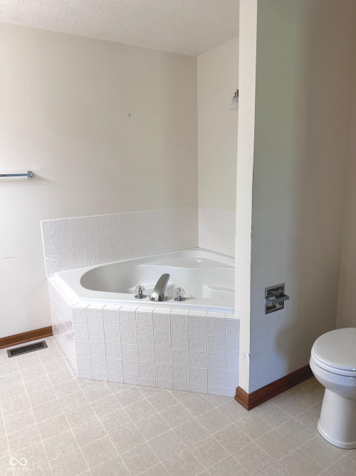 Listing Image 51