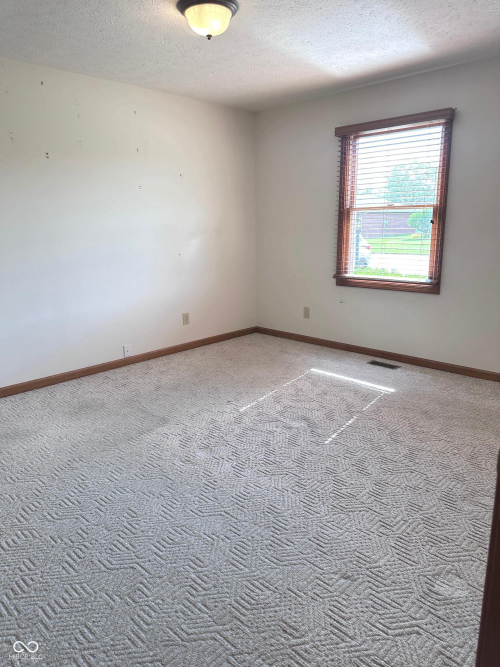 Listing Image 52