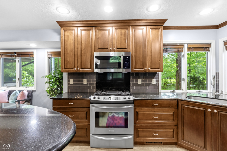Listing Image 13