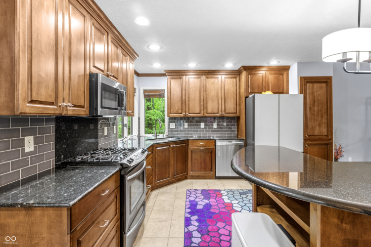 Listing Image 16
