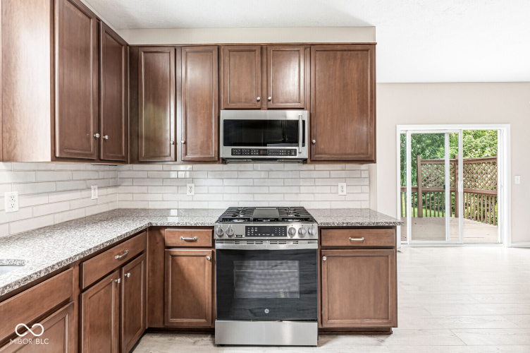 Listing Image 20