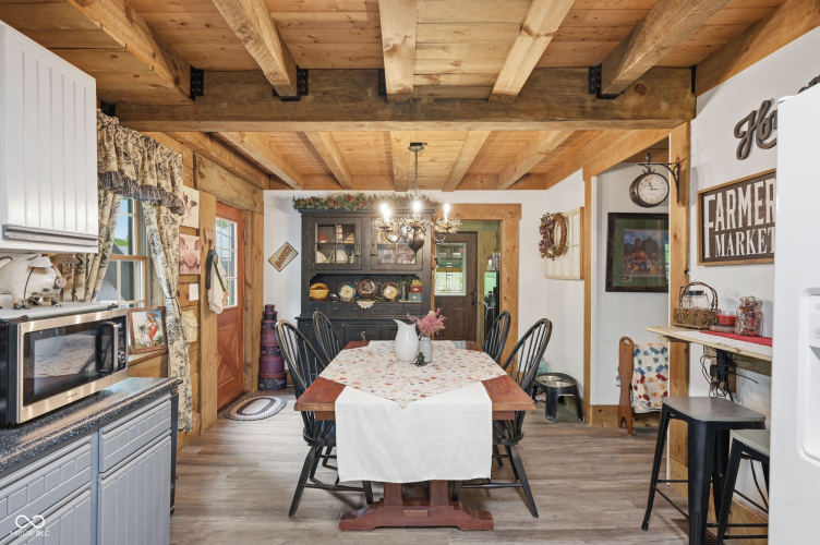 Listing Image 18
