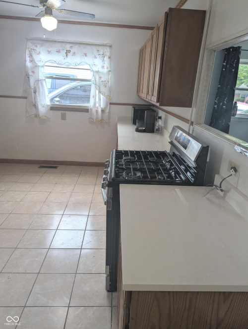 Listing Image 20