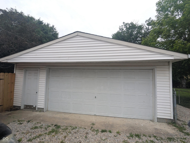 Listing Image 21