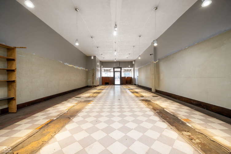 Listing Image 5