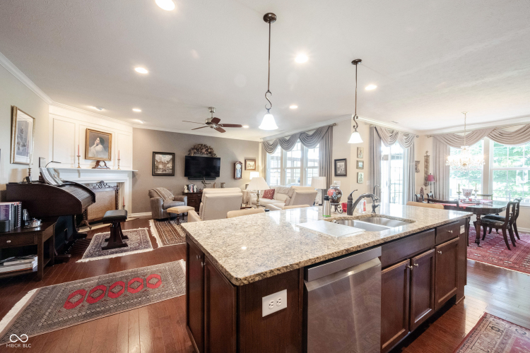 Listing Image 13