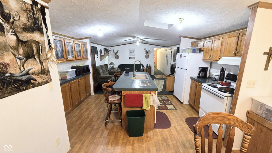 Listing Image 38