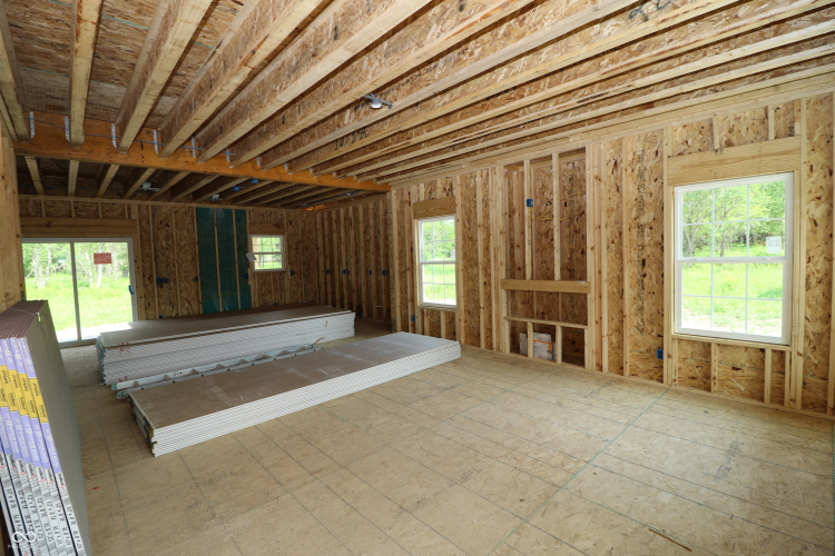 Listing Image 6