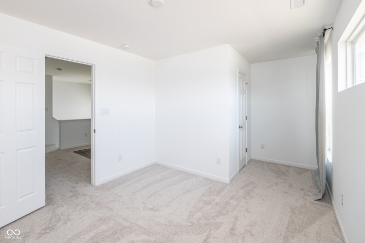 Listing Image 37