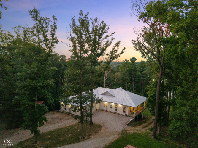 Listing Image 4