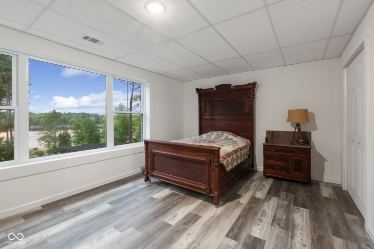 Listing Image 82
