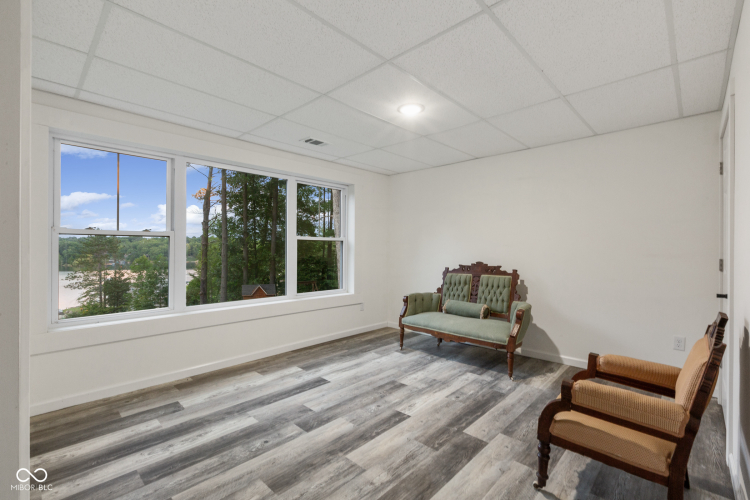 Listing Image 84