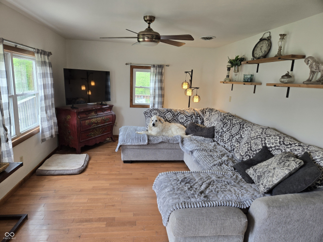 Listing Image 22