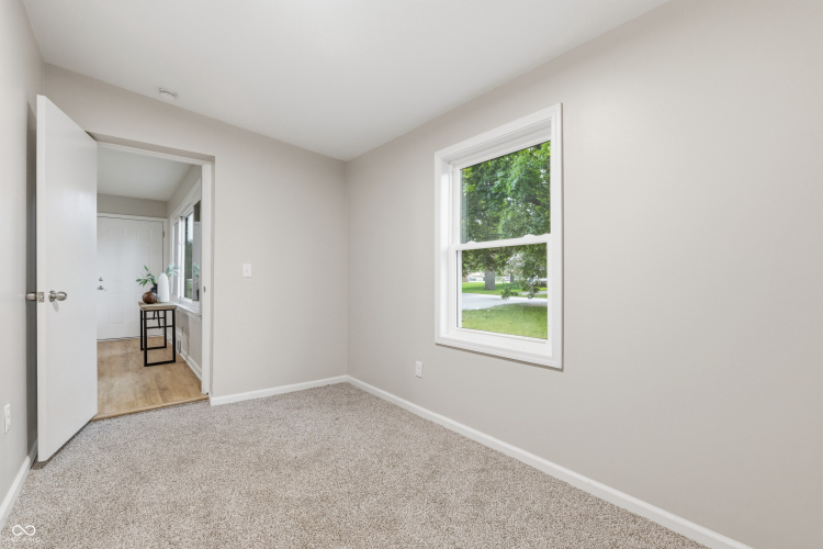Listing Image 17