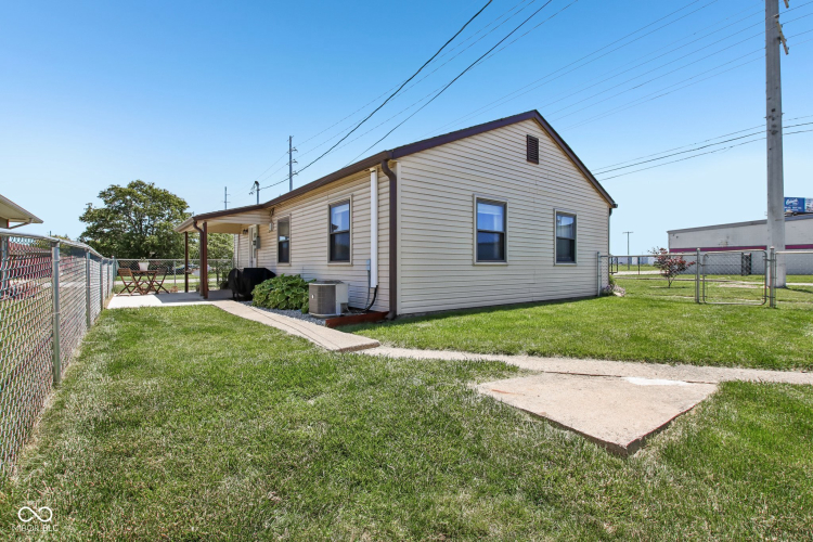 Listing Image 27