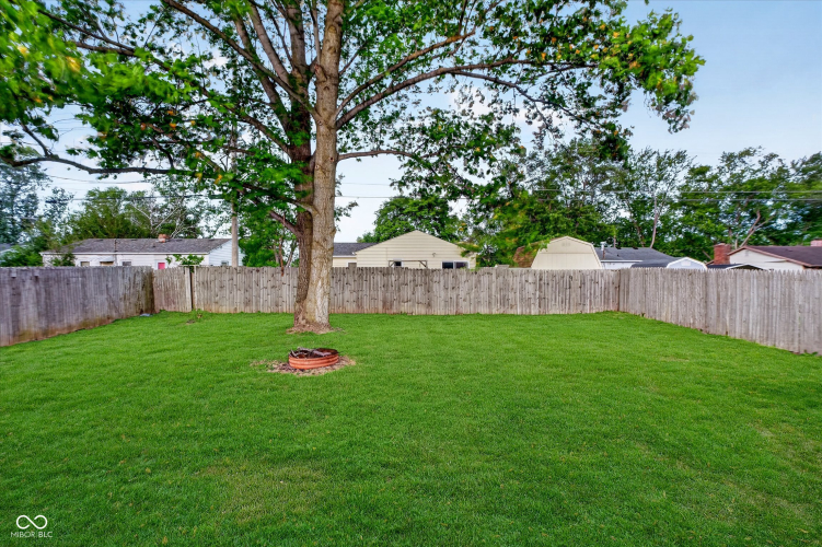 Listing Image 27
