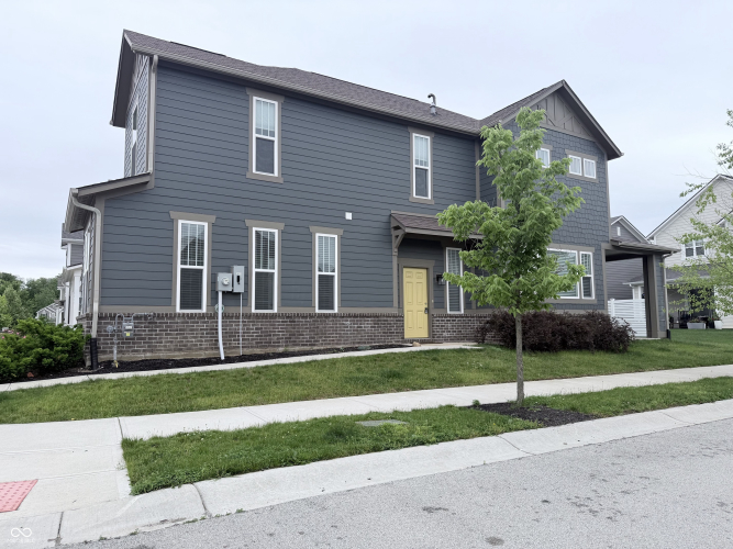 Listing Image 4
