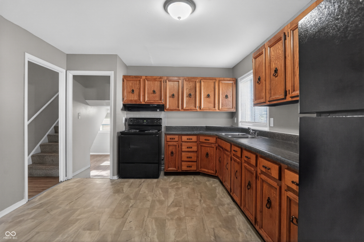 Listing Image 16