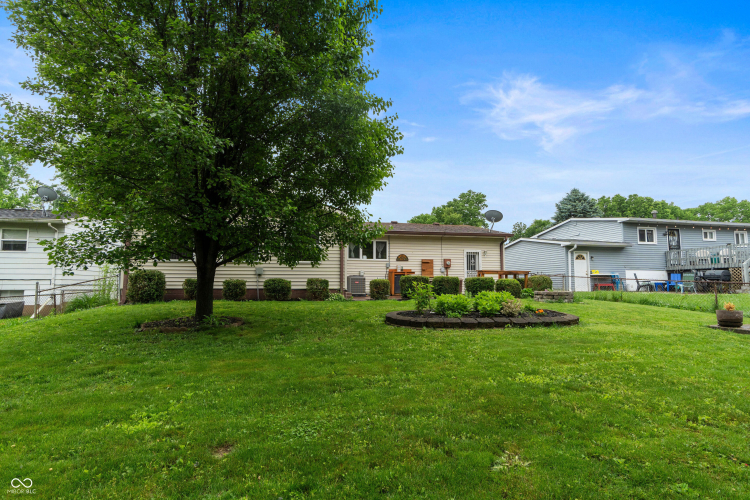 Listing Image 21